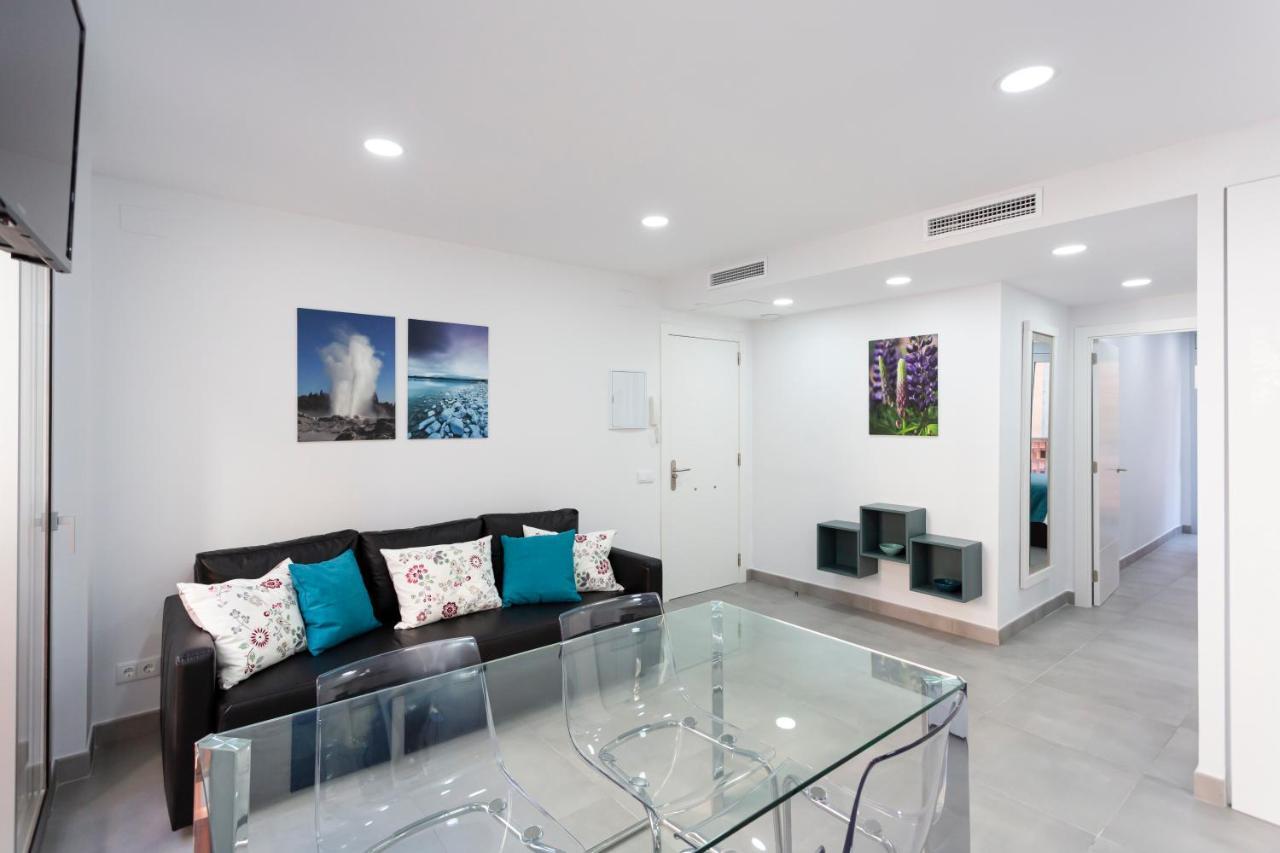 8 Lacus L'Hospitalet de Llobregat Exterior photo