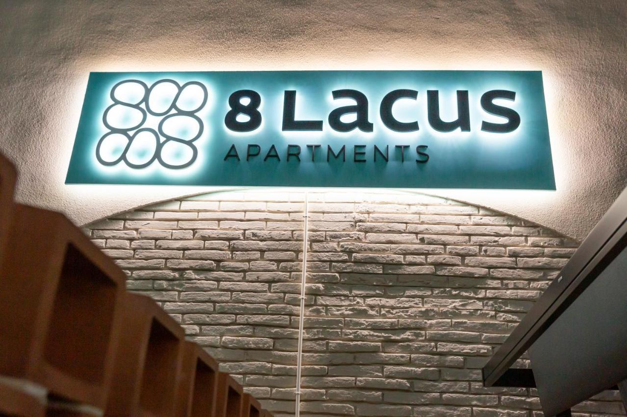 8 Lacus L'Hospitalet de Llobregat Exterior photo